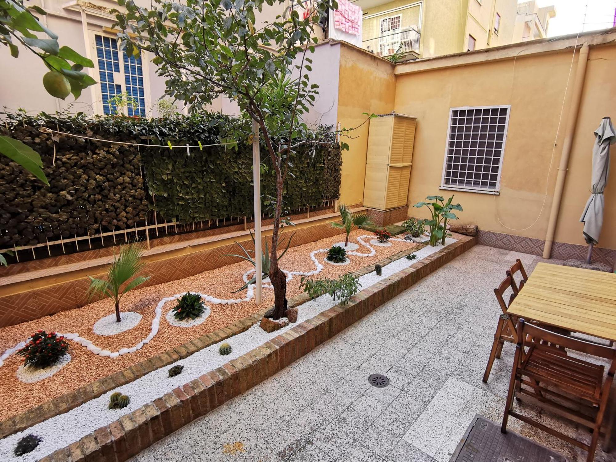 Rose Apartment *